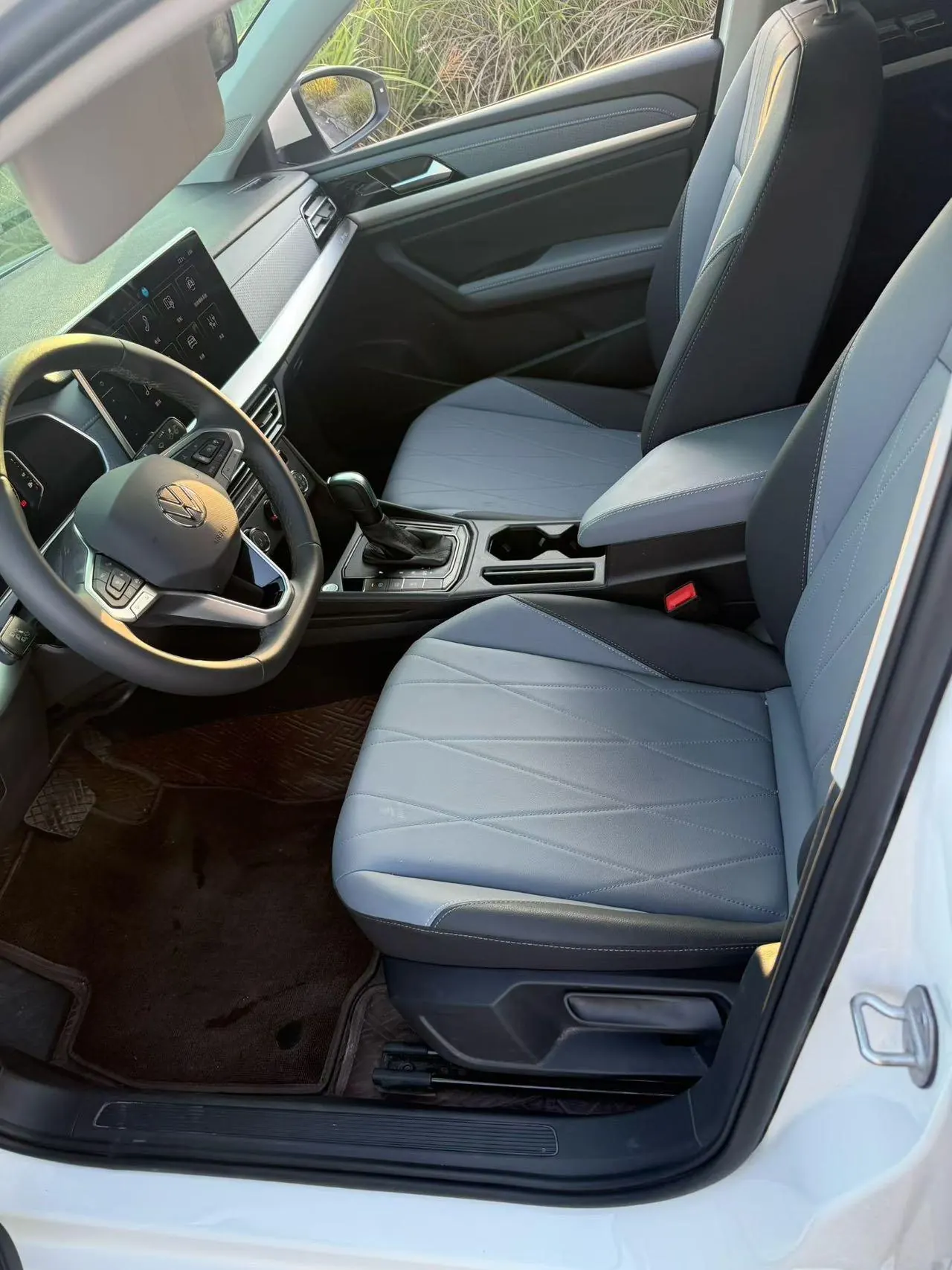 Volkswagen 2024 LaVida 1.5 Star 5 Million Edition Automatic Gear 5