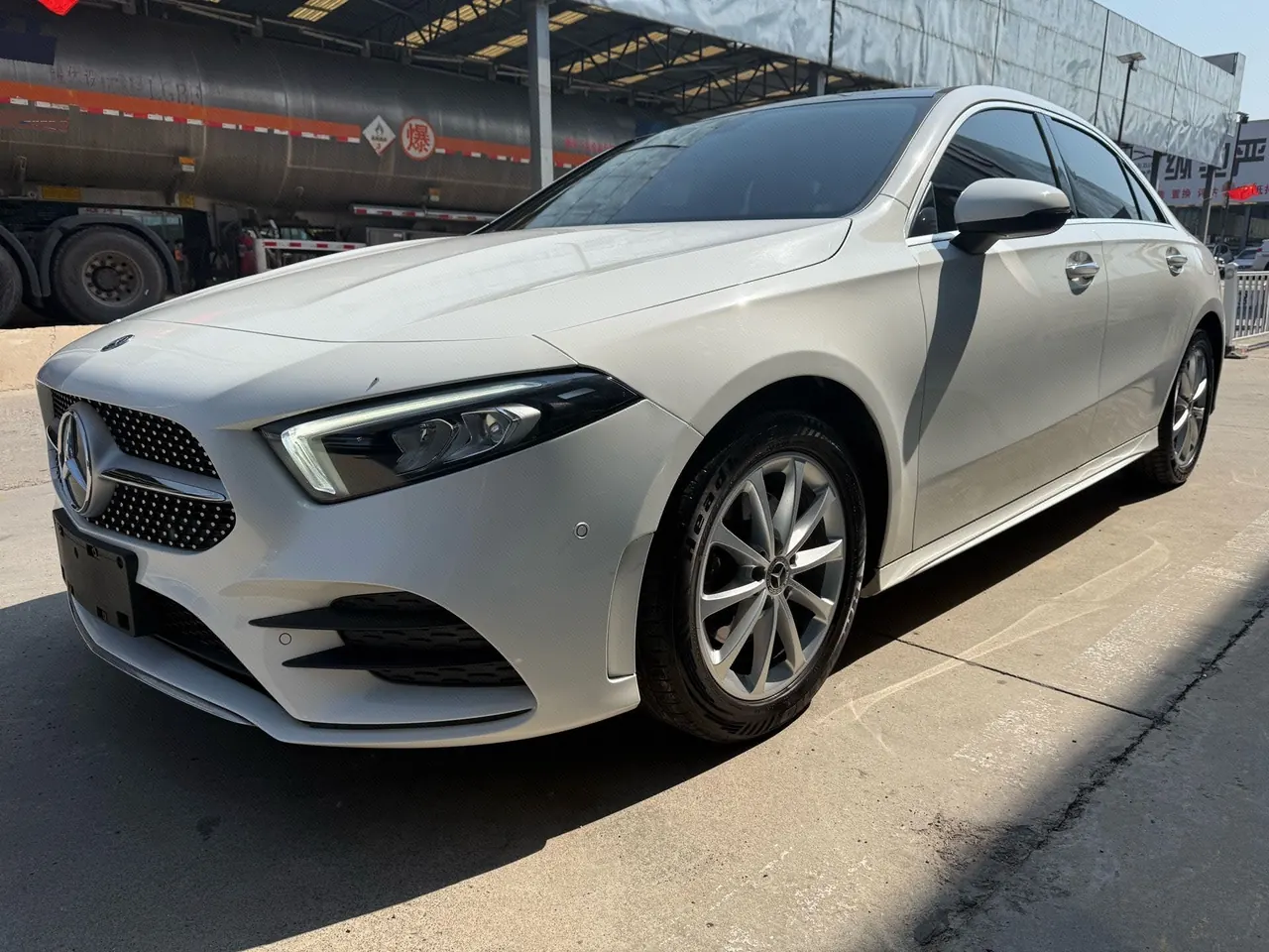 打开图片灯箱:Mercedes Benz Class A 2020 A 200 L 1.3T Fashion (Modified) Automatic Gear