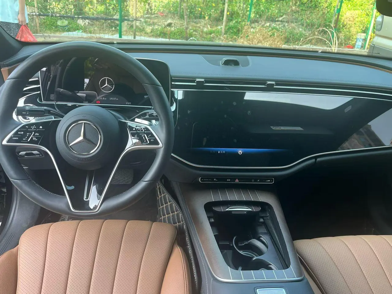 Mercedes Benz E Class 2024 E 300 L 48V 2.0T Luxury Automatic Gear 5