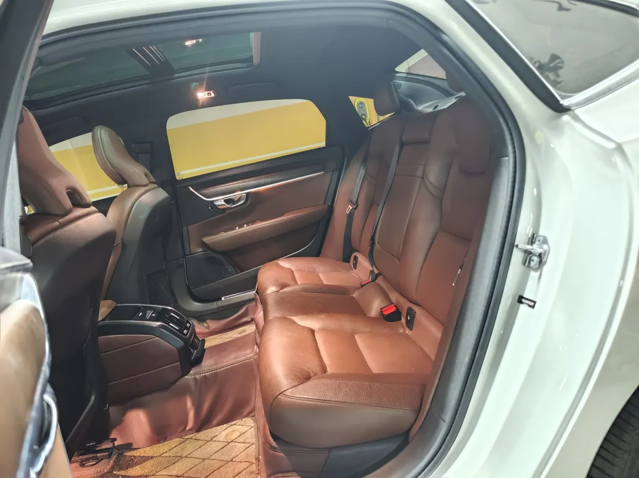 Volvo 2021 S90 48V 2.0T B5 Zhiyuan Deluxe Edition Automatic Gear 3