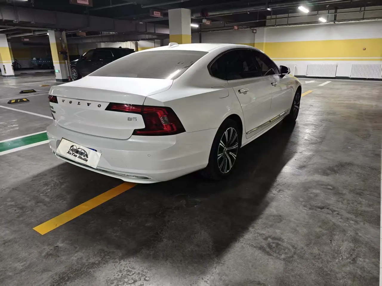 Volvo 2021 S90 48V 2.0T B5 Zhiyuan Deluxe Edition Automatic Gear 6