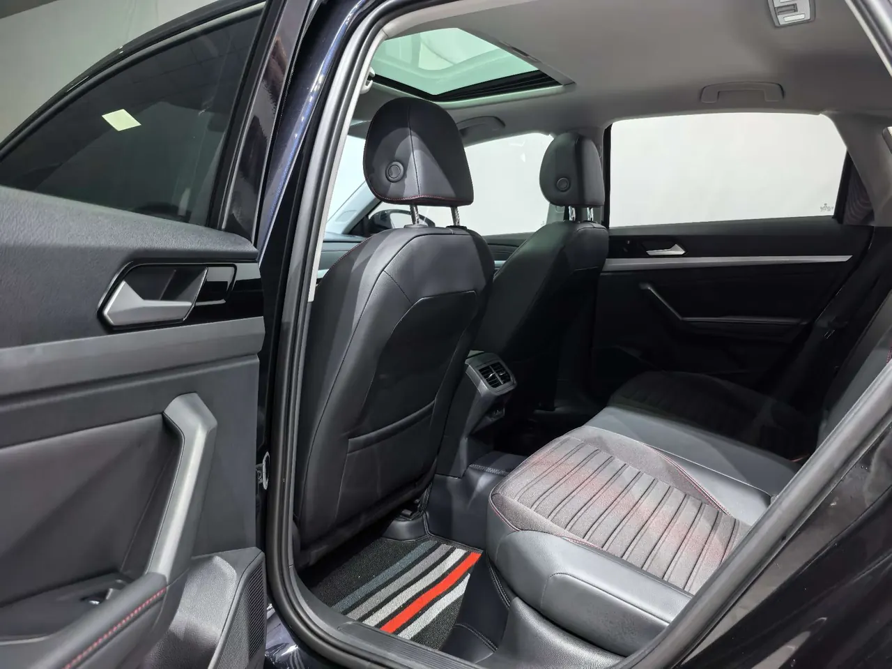 Volkswagen 2024 LaVida 1.5TSI 300TSI Star Full Escape Automatic Gear 9