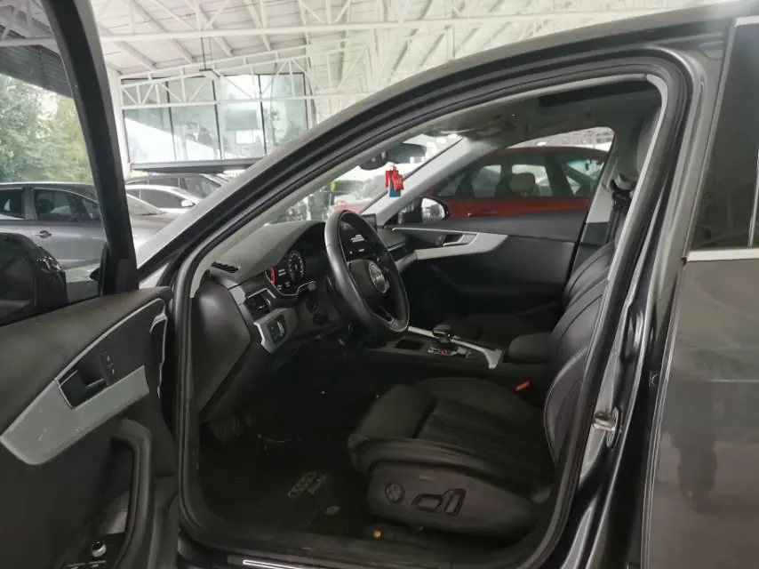 Audi 2020 A4L 2.0TFSI 40TFSI Deluxe Dynamic Automatic 5