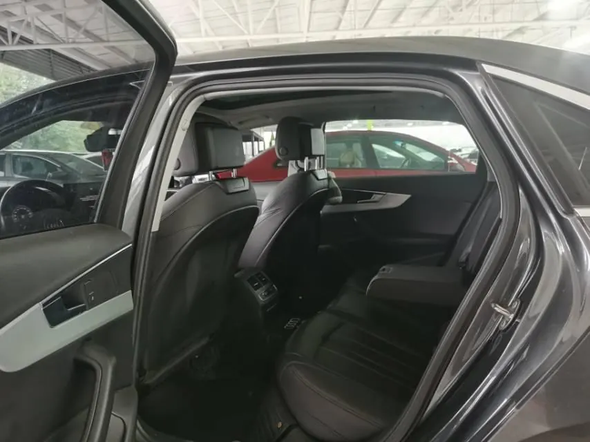 Audi 2020 A4L 2.0TFSI 40TFSI Deluxe Dynamic Automatic 6