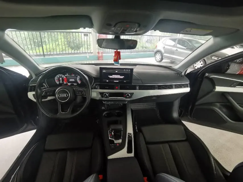 Audi 2020 A4L 2.0TFSI 40TFSI Deluxe Dynamic Automatic 8