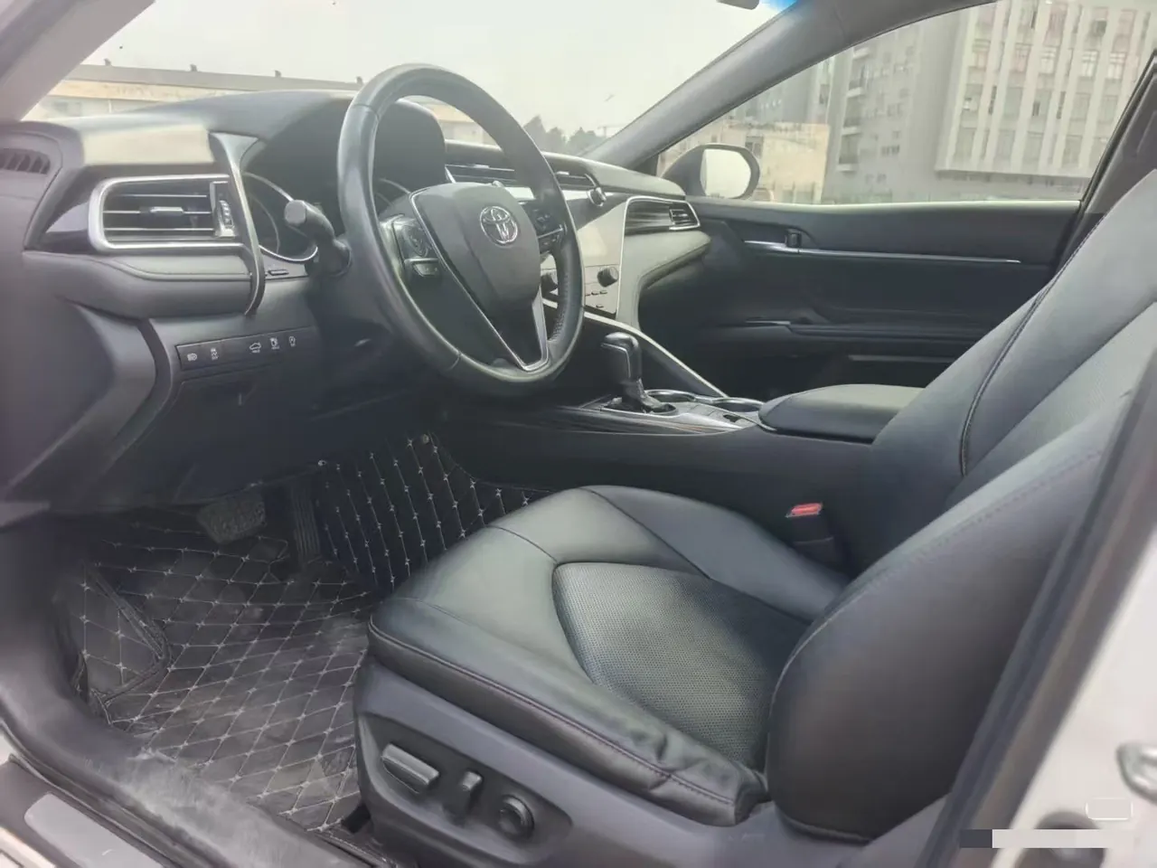 Toyota 2021 Camry 2.5G Deluxe Edition Automatic Gear 2
