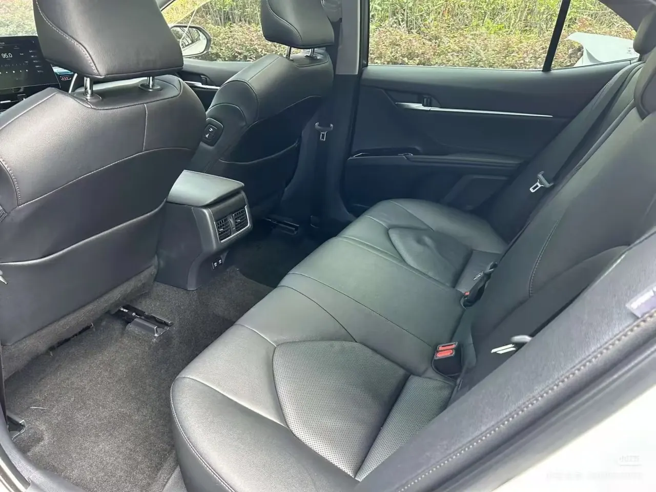 Toyota 2021 Camry 2.5G Deluxe Edition Automatic Gear 3