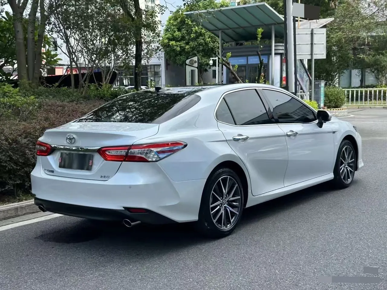 Toyota 2021 Camry 2.5G Deluxe Edition Automatic Gear 5