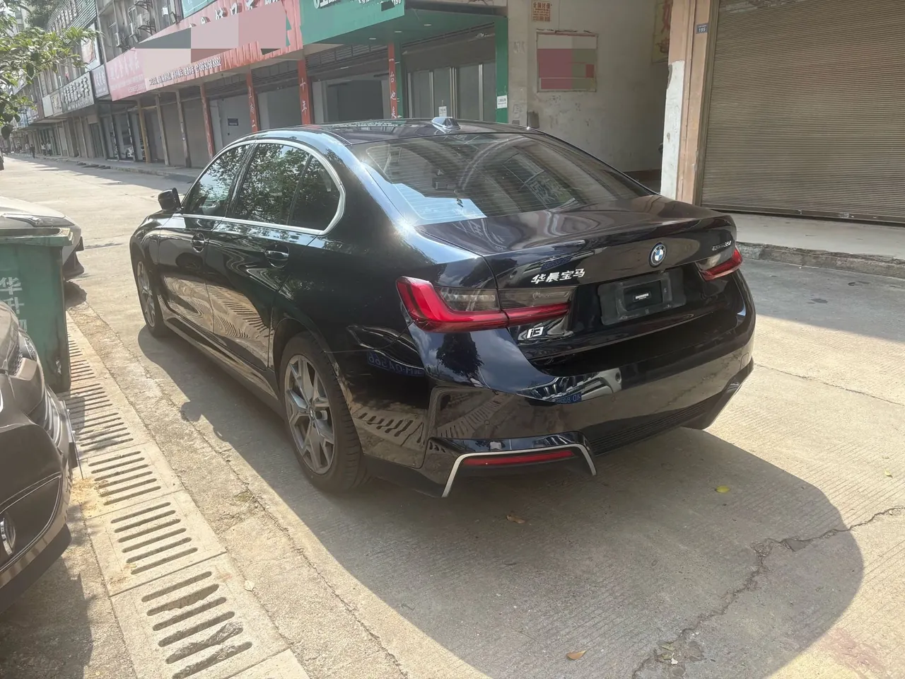 BMW 2022 i3 eDrive 35L automatic gear 3