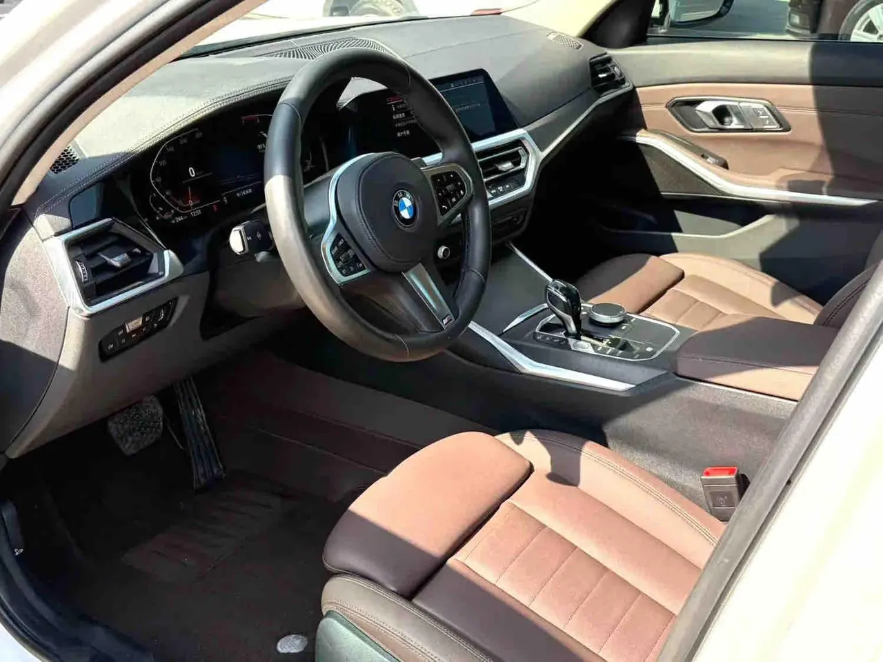 BMW 3 Series 2020 325i 2.0T M Sports Suit (Modified) Automatic Gear 4