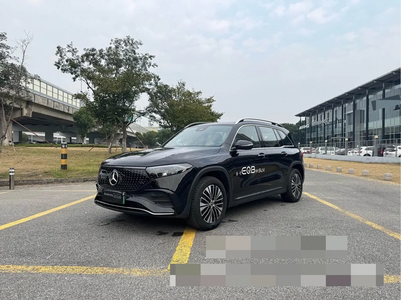 Mercedes Benz 2024 EQB 260 EQB 260 Automatic - View 1