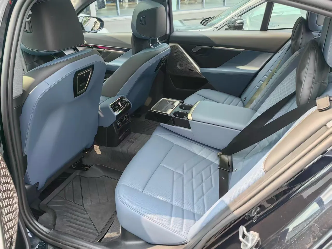 BMW 5 series 2026 530Li 48V 2.0T exclusive m sports suit automatic gear 3