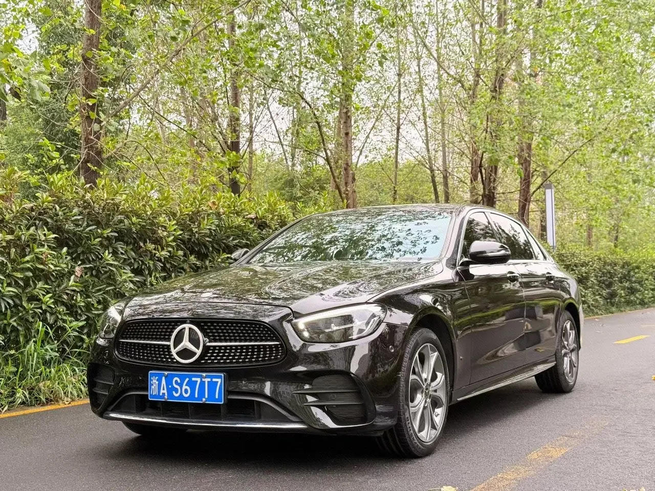 Open image lightbox: Mercedes Benz E-Class 2022 E 300 L 2.0T Sports Luxury (Change 2) Automatic Gear