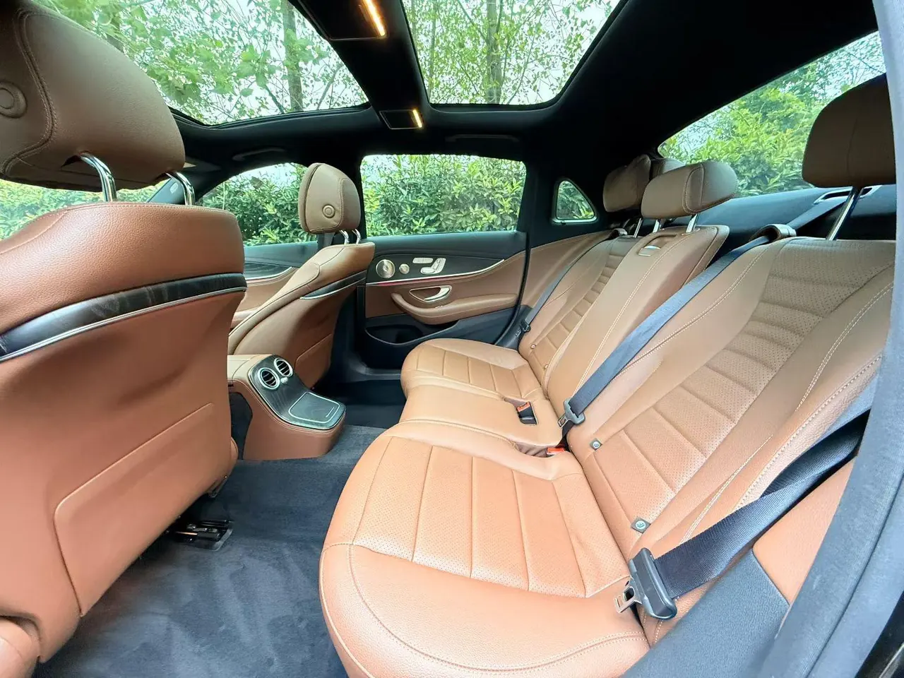 Mercedes Benz E-Class 2022 E 300 L 2.0T Sports Luxury (Change 2) Automatic Gear 7