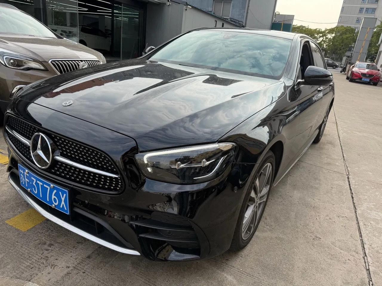 Открыть галерею: Mercedes Benz E Class 2021 E 260 L 2.0T Sports (Modified) Automatic Gear