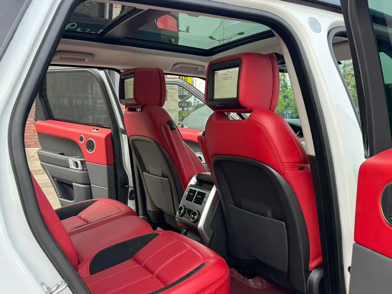 Land Rover Range Rover Sport Edition (Imported) 2021 Range Rover Sport Edition 48V 3.0T L6 Yao Black Edition Automatic Gear 2