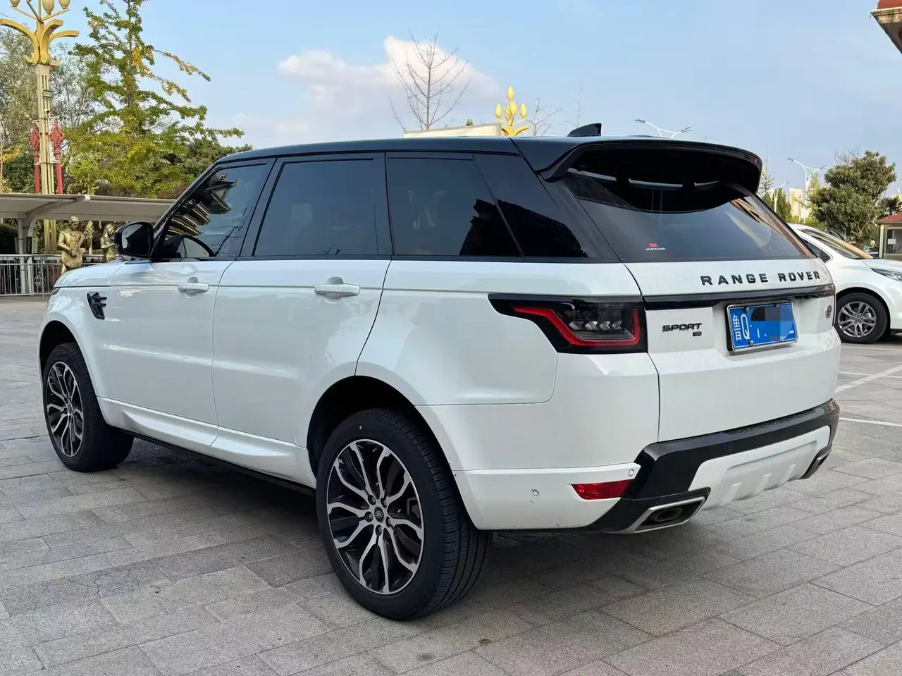 Land Rover Range Rover Sport Edition (Imported) 2021 Range Rover Sport Edition 48V 3.0T L6 Yao Black Edition Automatic Gear 5