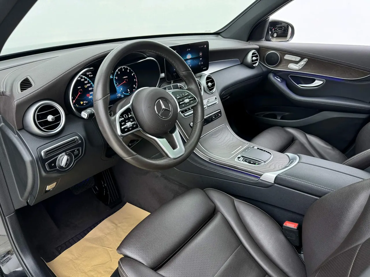 Mercedes Benz 2020 GLC 260 L 4MATIC 2.0T Luxury Automatic 7