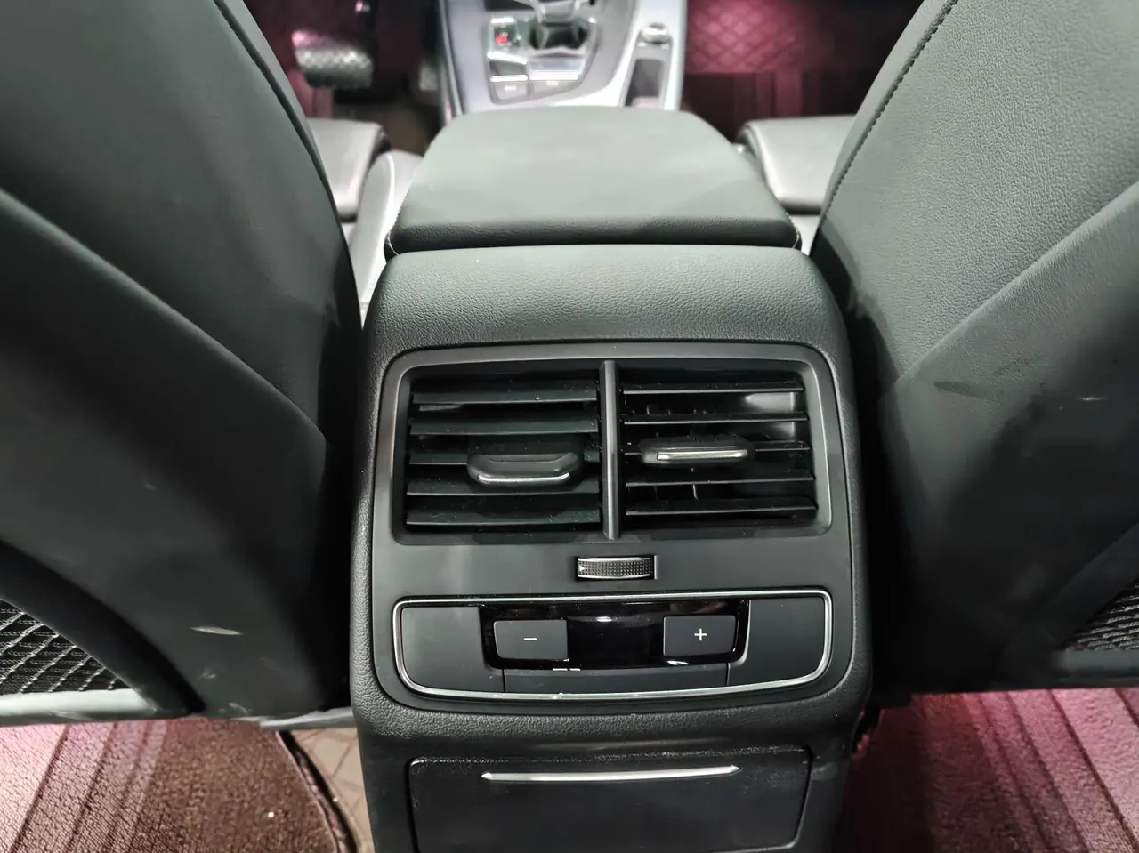 Audi 2020 A4L 2.0TFSI 40TFSI Deluxe Dynamic Automatic 7