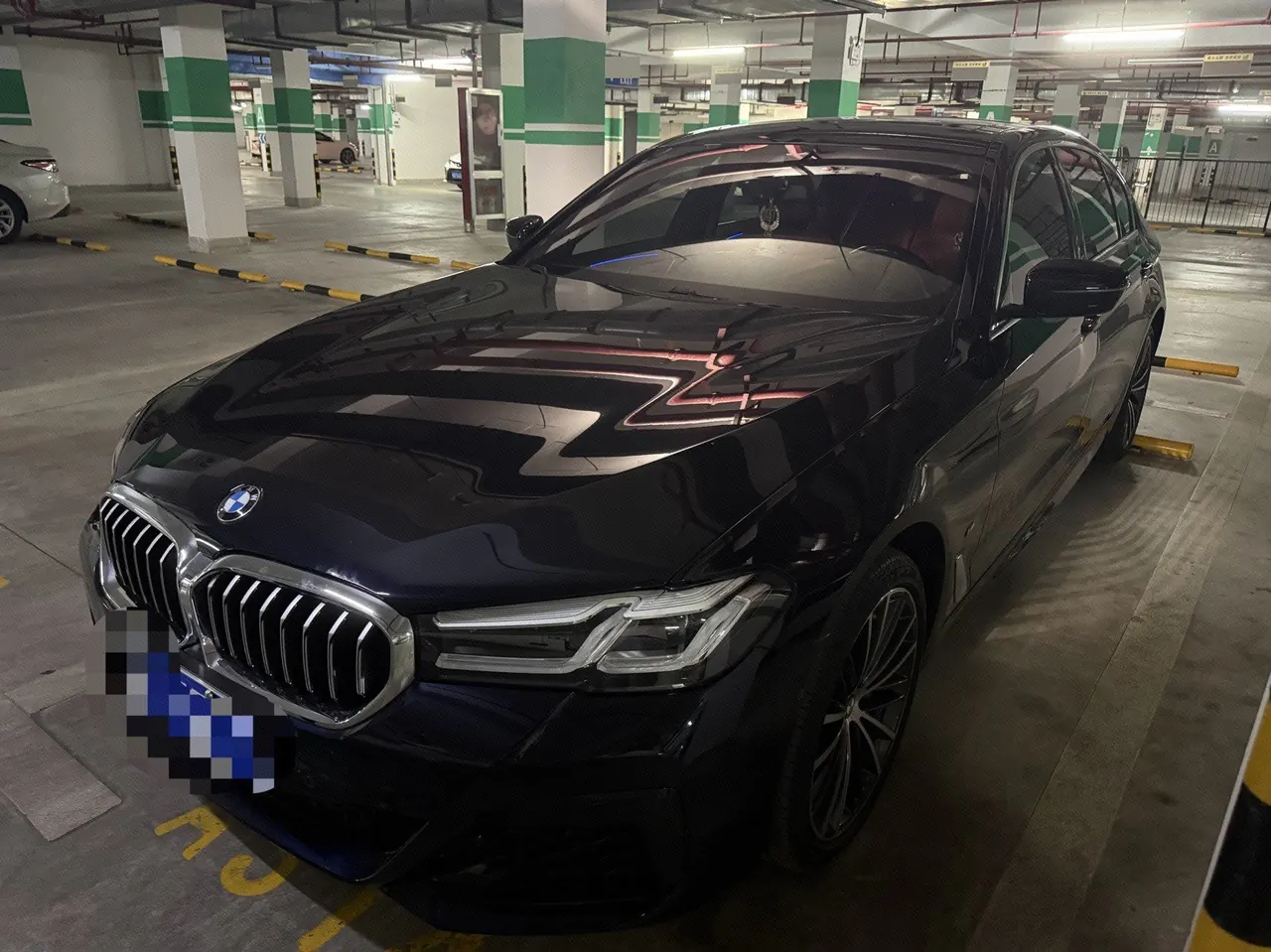打开图片灯箱:BMW 5 Series 2022 530Li 2.0T Leading Luxury Suit (Change 2) Automatic Gear