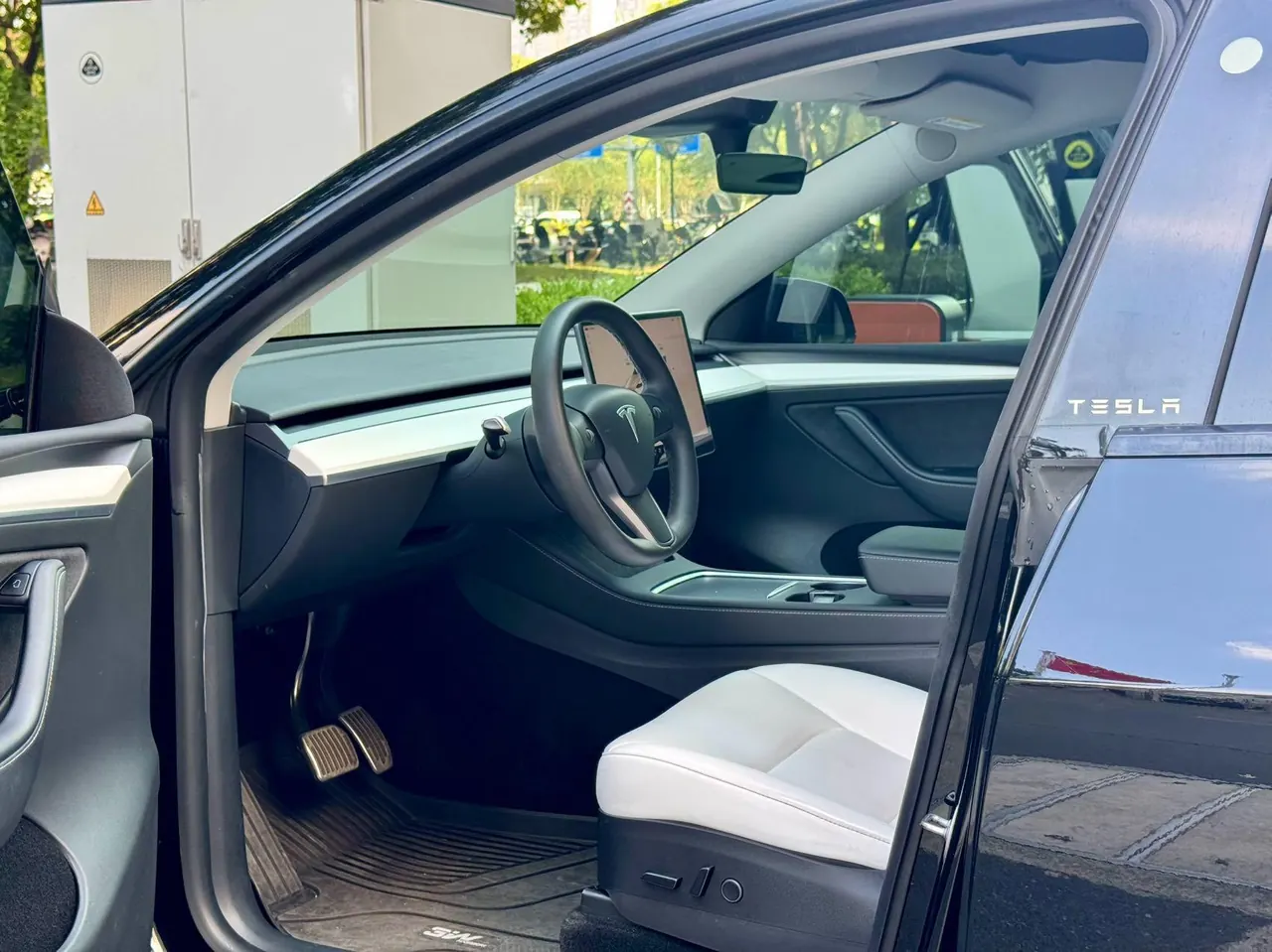 Tesla 2022 Model Y rear-wheel drive version automatic transmission 4