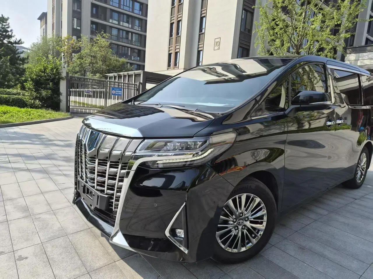 Toyota Erffa (Imported) 2021 Erffa 2.5 Stepless Deluxe Edition Automatic Gear - View 1