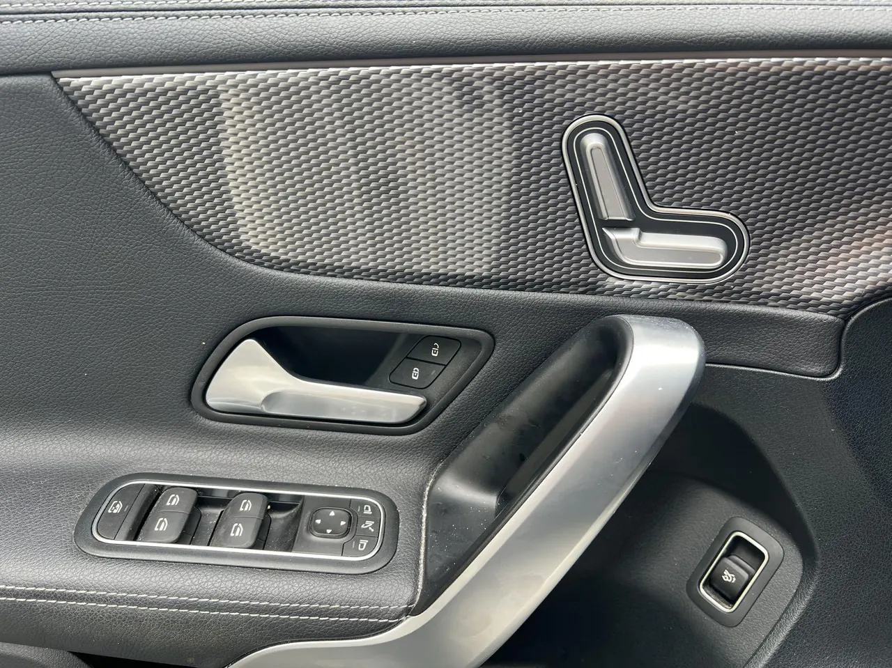 Mercedes Benz Class A 2021 A 200 L 1.3T Fashion Automatic Gear 10