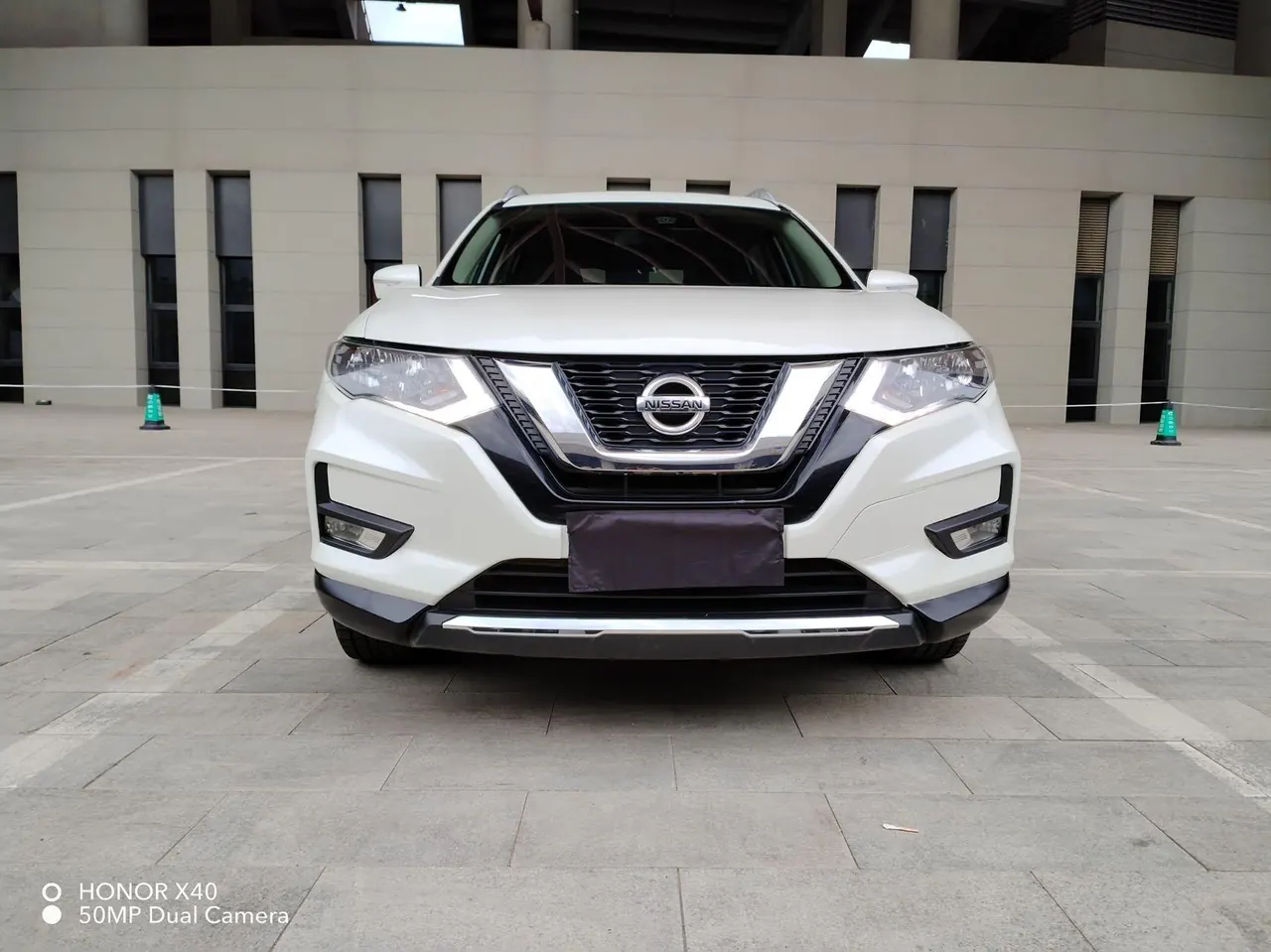 Nissan 2021 Qijun 2.5 Stepless XL ITS Four-wheel Drive Luxury Commemorative Edition Automatic Gear 2