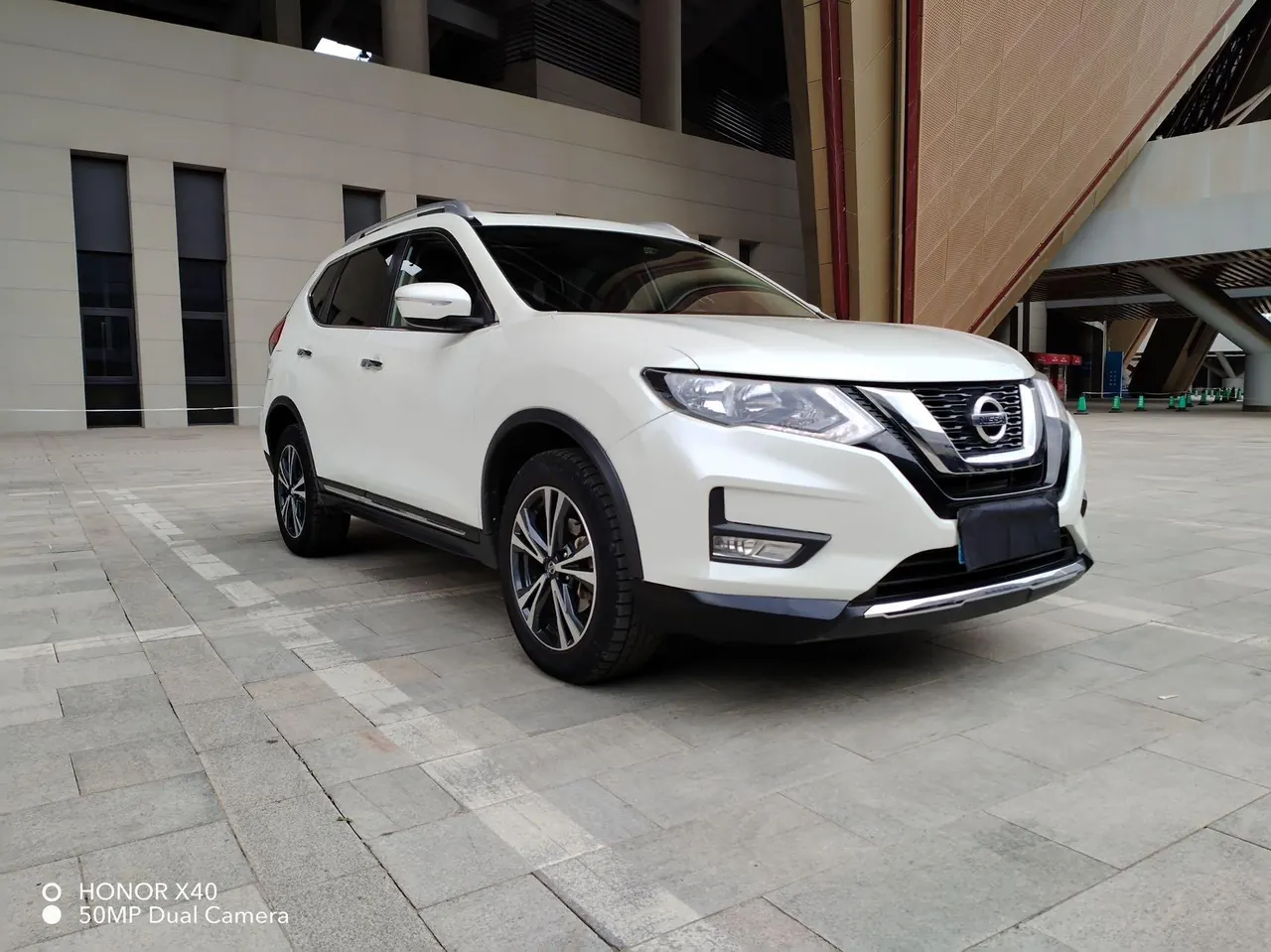 Nissan 2021 Qijun 2.5 Stepless XL ITS Four-wheel Drive Luxury Commemorative Edition Automatic Gear 3