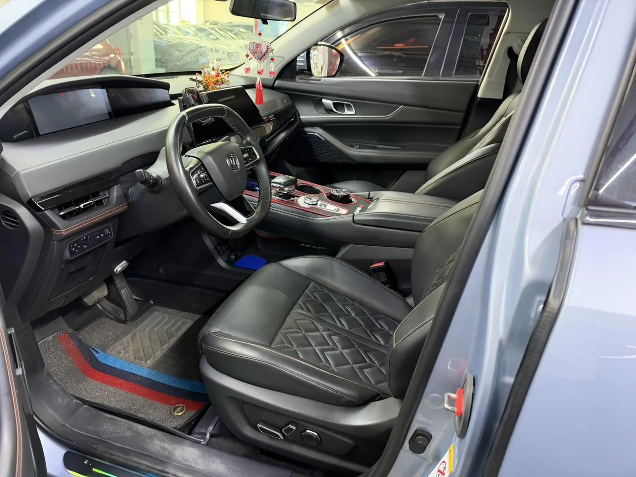 ChangAn 2021 UNI-K 2.0T 4-wheel drive distinguished automatic transmission 3