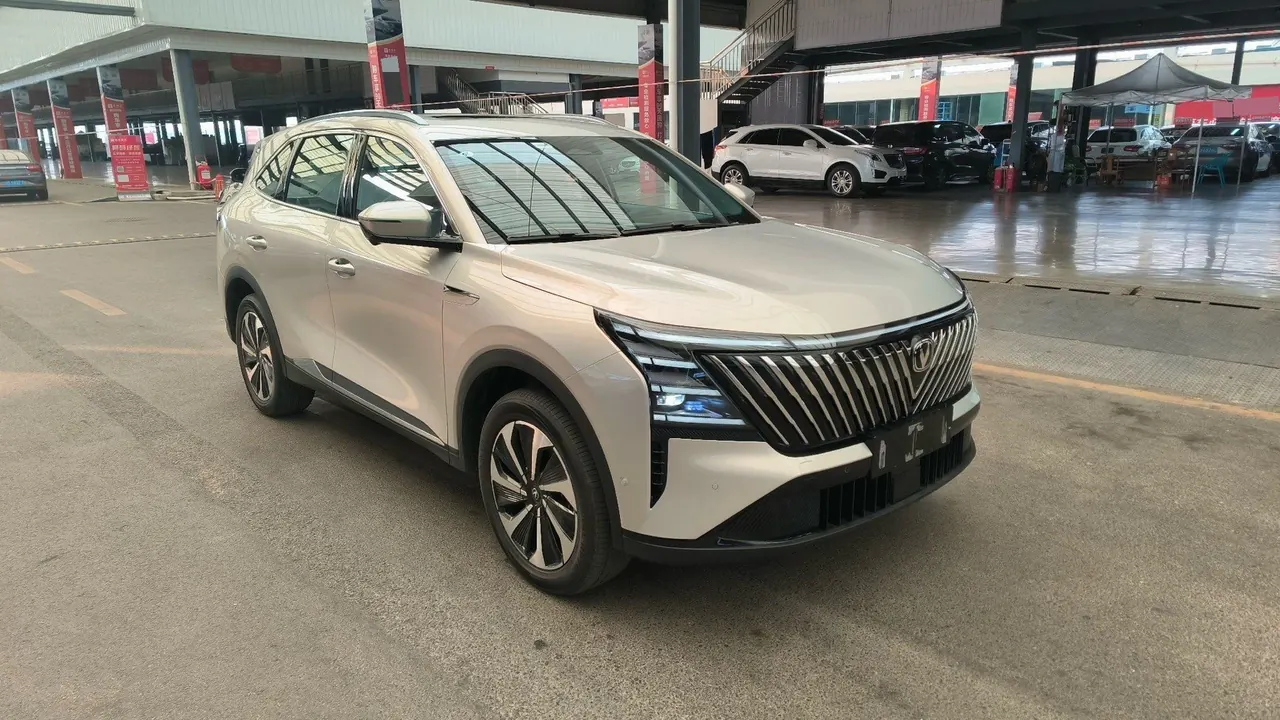 ChangAn 2026 CS75 PLUS 1.5T Blue Whale Super Qing Tianshu Pilot Automatic Gear 3