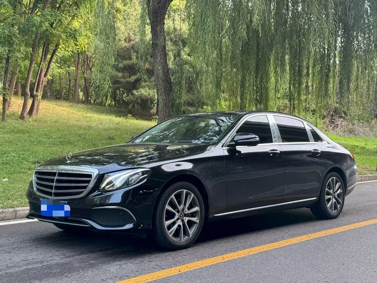 Open image lightbox: Mercedes Benz E Class 2020 E 260 L 48V 1.5T (modified) automatic gear