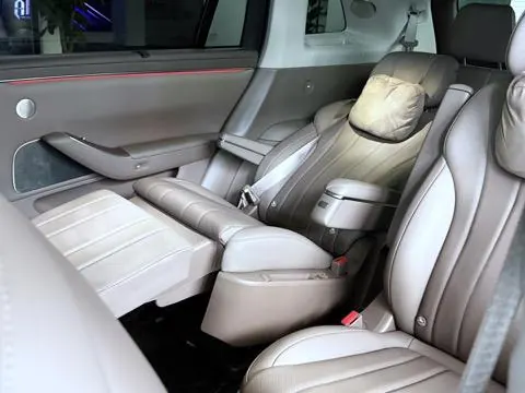 AITO 2026 AITO M7 extended range Ultra 4-wheel drive version 6 seats (192-line laser Radar) automatic gear 10
