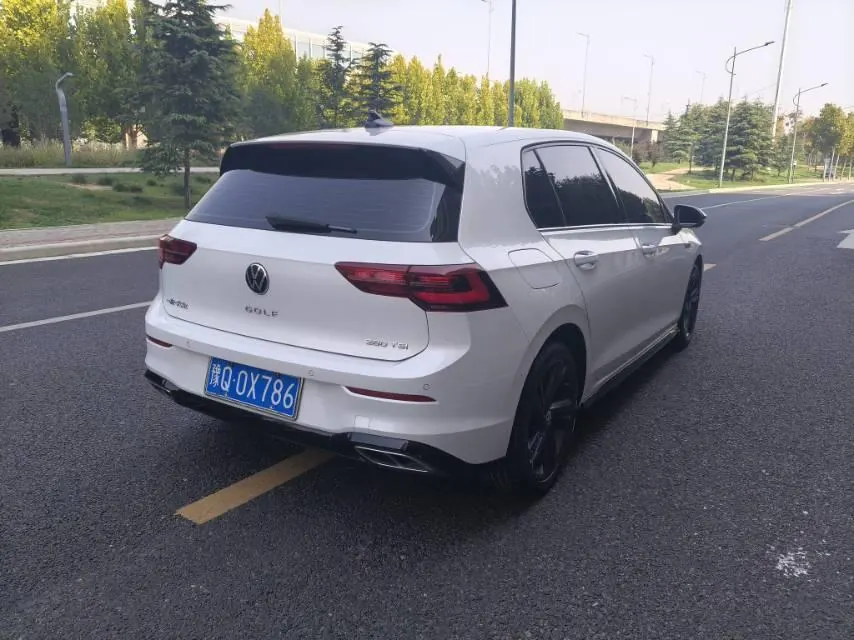 Volkswagen 2021 Golf 8 R-Line 1.4TSI 280TSI Automatic 7