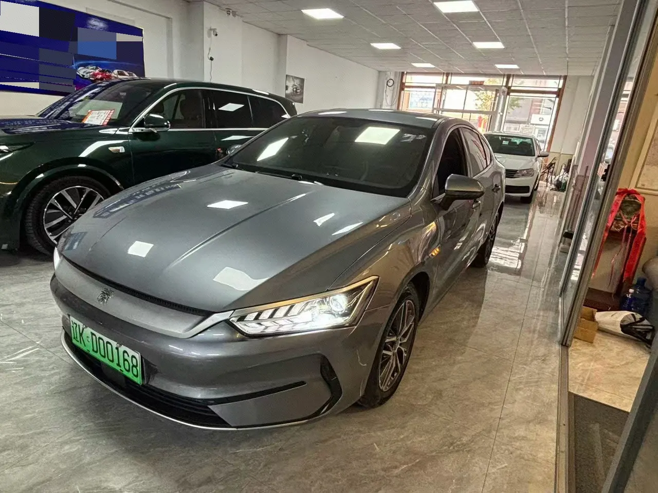 Открыть галерею: BYD 2021 Qin PLUS EV 400KM Luxury Automatic Gear