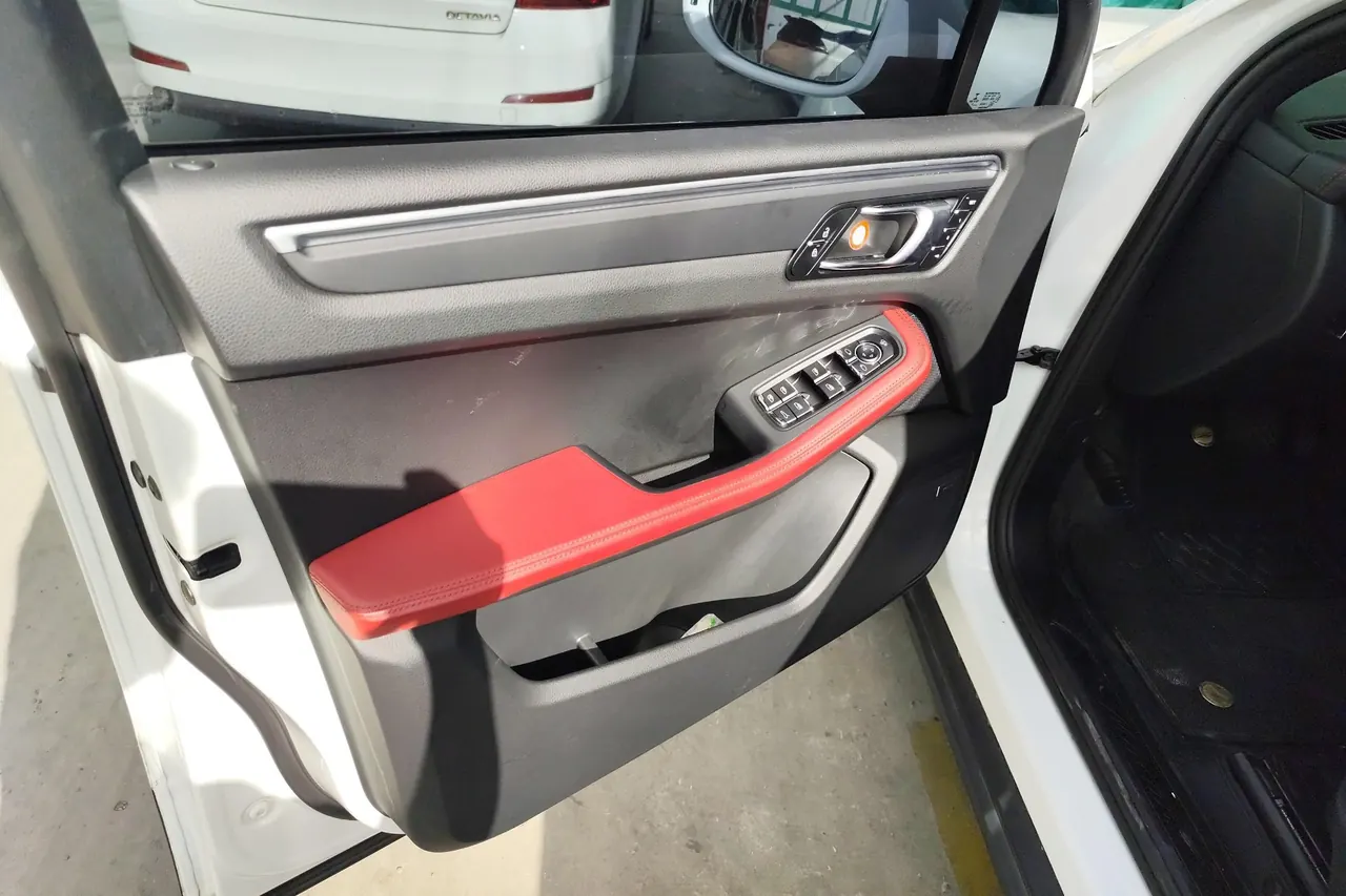 Porsche Macan (Imported) 2021 Macan 2.0T Automatic Gear 10