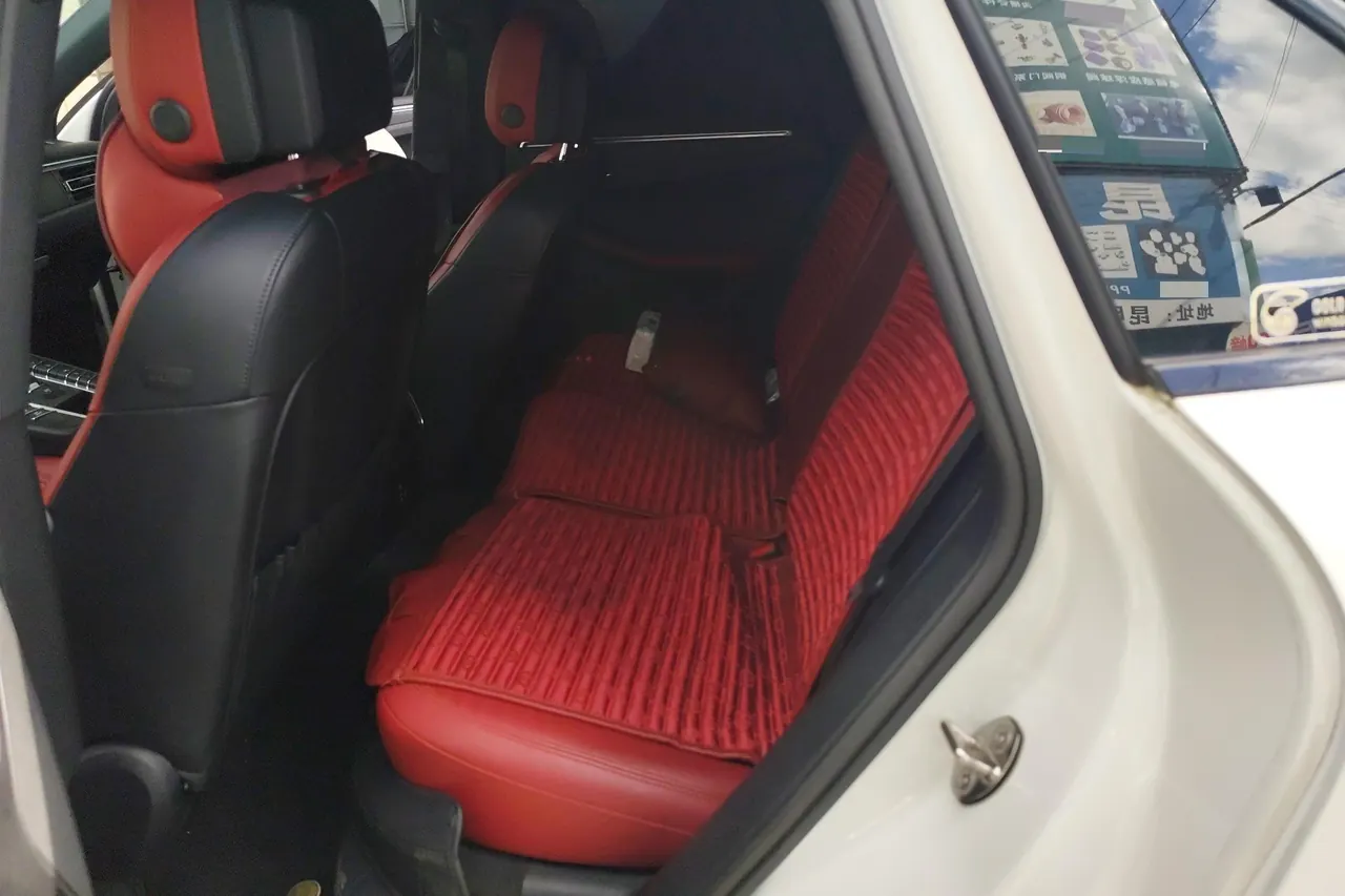 Porsche Macan (Imported) 2021 Macan 2.0T Automatic Gear 5