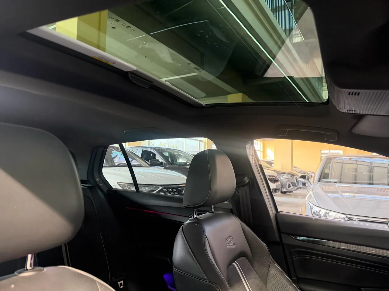 Volkswagen 2021 Golf 8 PRO 1.4TSI 280TSI Automatic 18