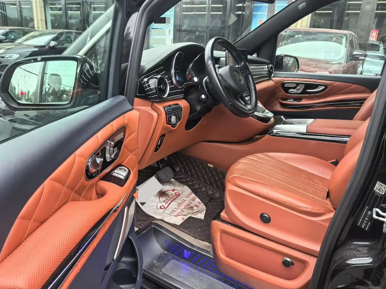 Mercedes Benz V 2021V 260 L 2.0T Premium Edition Automatic Gear 3