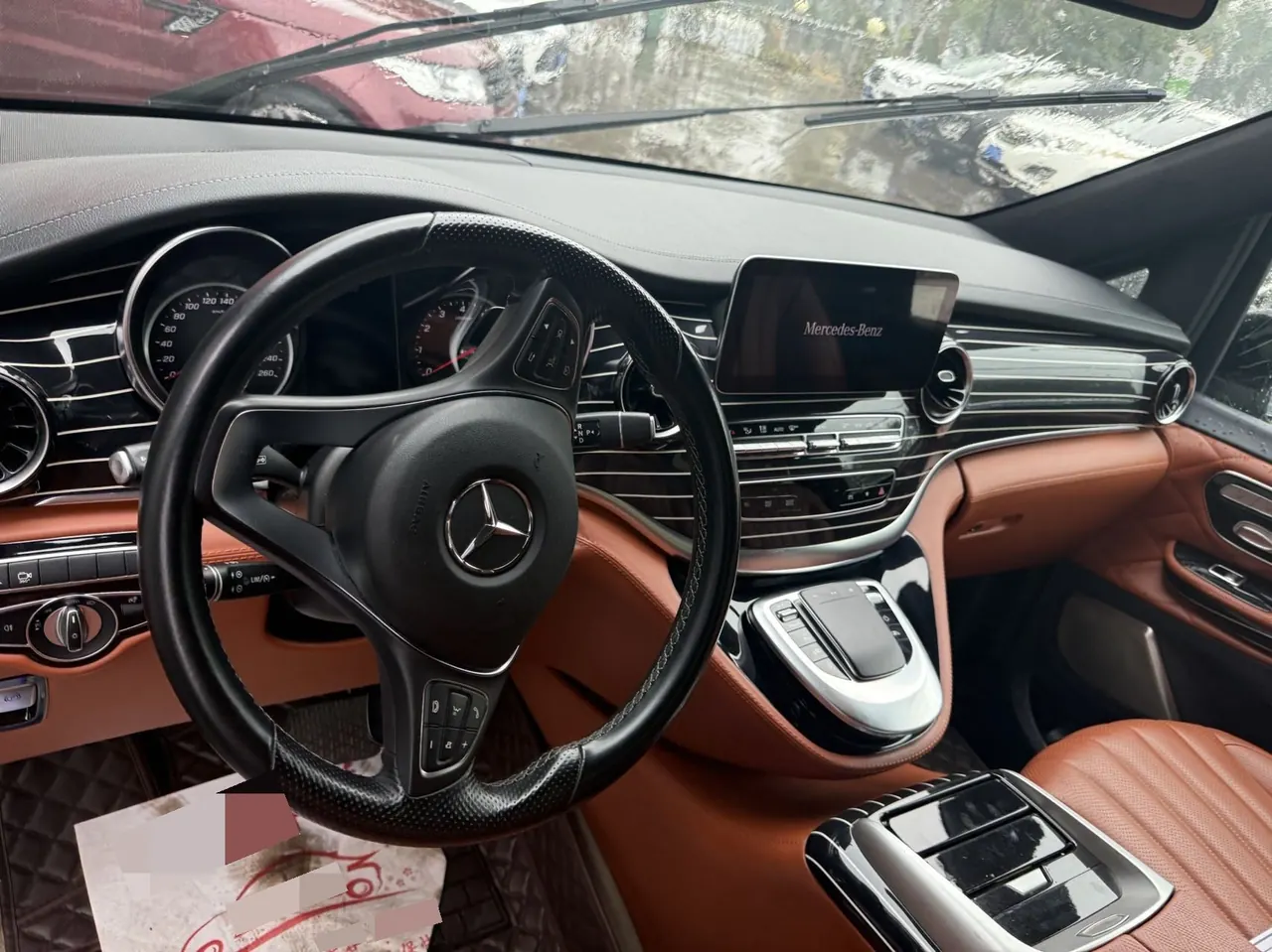 Mercedes Benz V 2021V 260 L 2.0T Premium Edition Automatic Gear 7