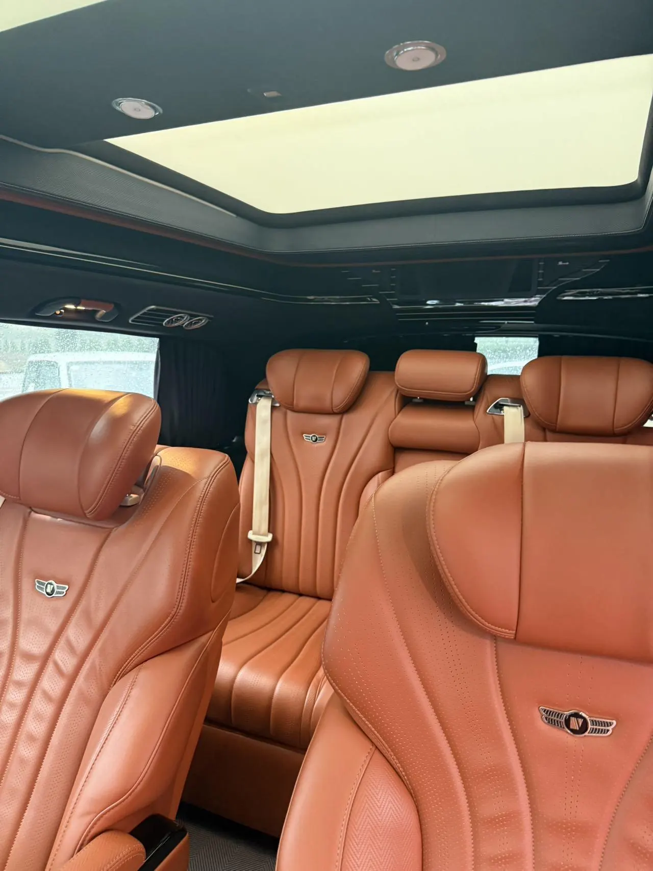 Mercedes Benz V 2021V 260 L 2.0T Premium Edition Automatic Gear 9
