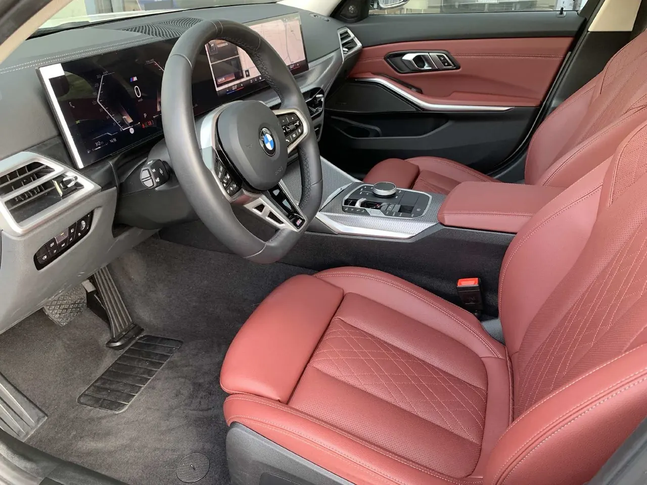 BMW 3 Series 2026 330Li 2.0T M Sports Obsidian Night Suit Automatic Gear 5