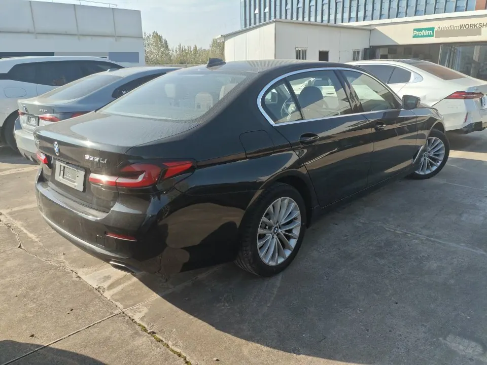 BMW 5 Series 2022 525Li 2.0T Luxury Suit (Change 2) Automatic Gear 4