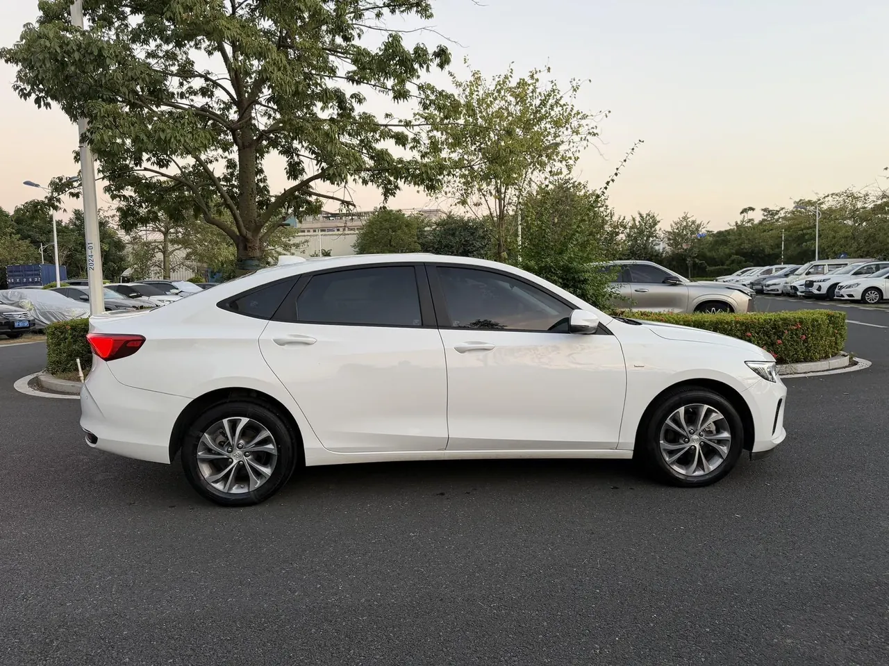 Buick 2023 Weilang Pro 1.5T Stepless Music Edition Automatic Gear 4