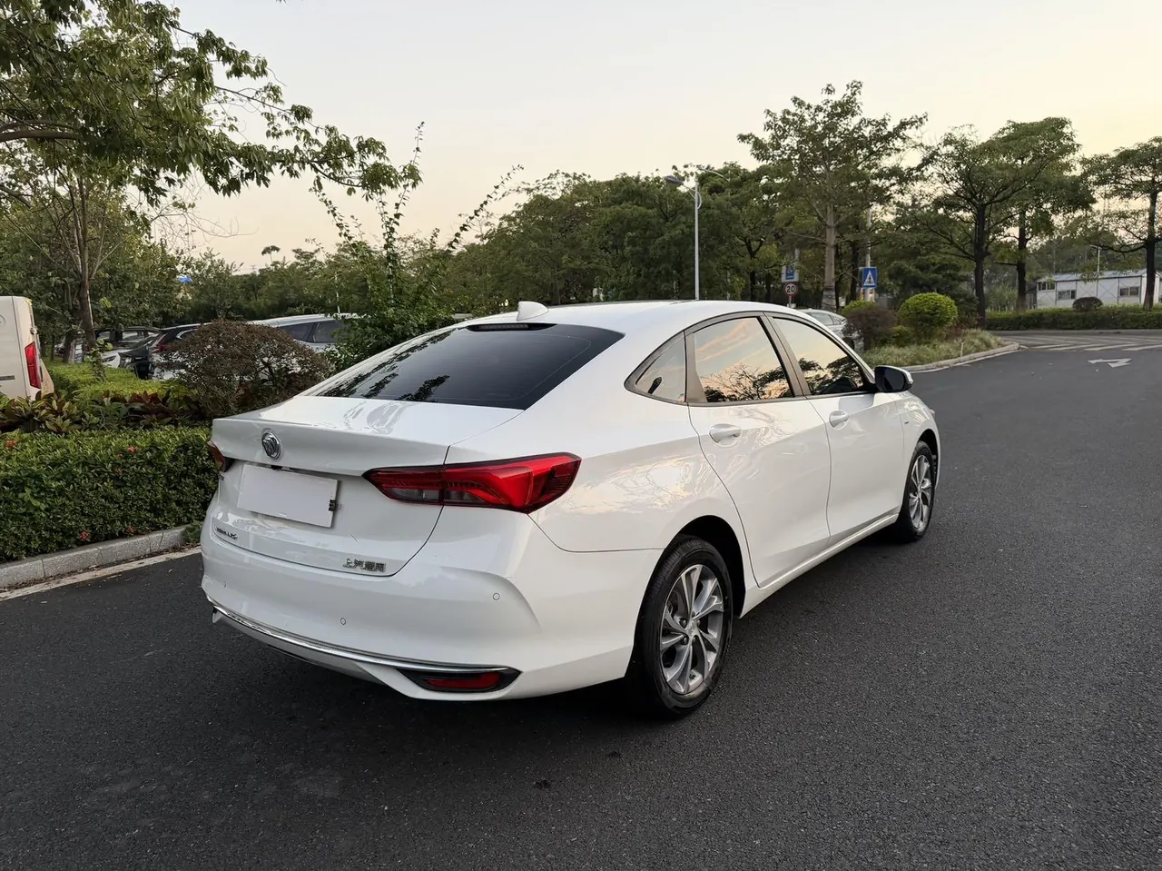 Buick 2023 Weilang Pro 1.5T Stepless Music Edition Automatic Gear 5