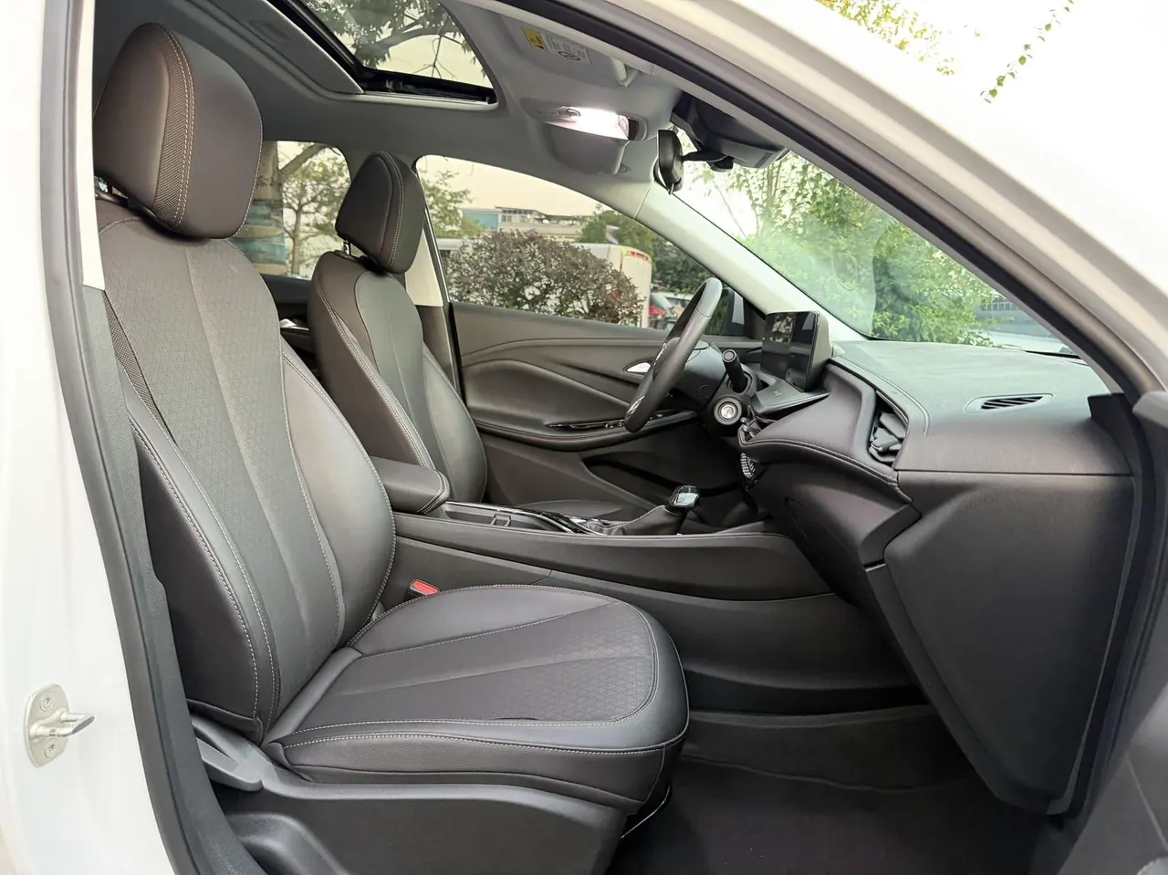 Buick 2023 Weilang Pro 1.5T Stepless Music Edition Automatic Gear 7