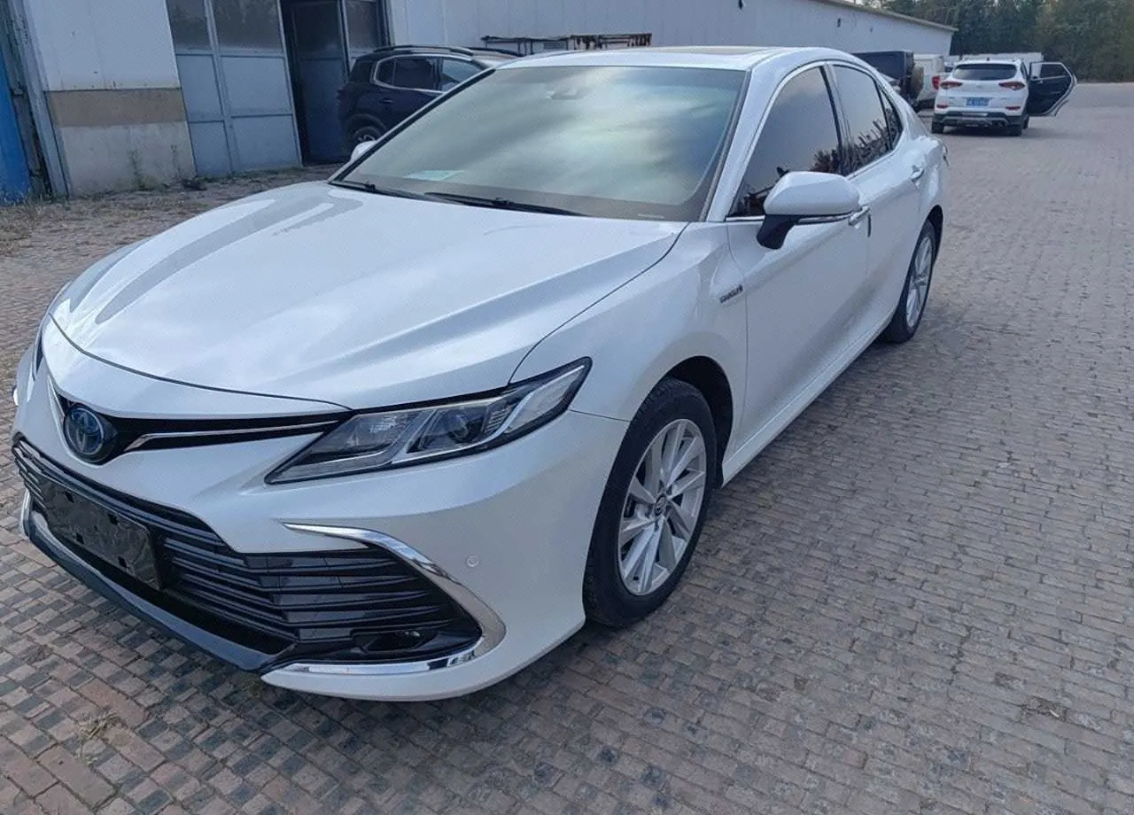 打开图片灯箱:Toyota 2021 Camry Dual Engine 2.5HGVP Stepless Leading Edition Automatic Gear