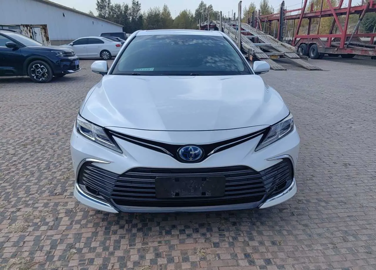 Toyota 2021 Camry Dual Engine 2.5HGVP Stepless Leading Edition Automatic Gear 2