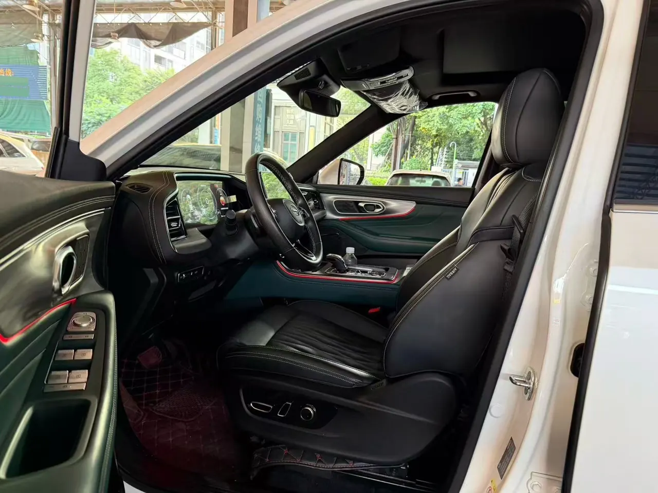 Chuanqi 2022 GS8 2.0TGDI Two-Drive Deluxe Zhilian Edition Seven-seat Automatic Gear 2