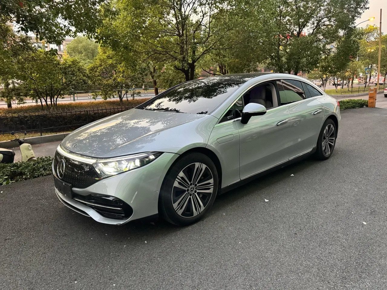 Mercedes Benz EQS (Imported) 2022 EQS 450 Pioneer Edition (Modified) Automatic Gear - View 1